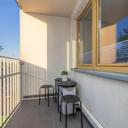 Stylowy W Warszawie Sypialnia & Parking W Garazu By Renters Apartment Warschau