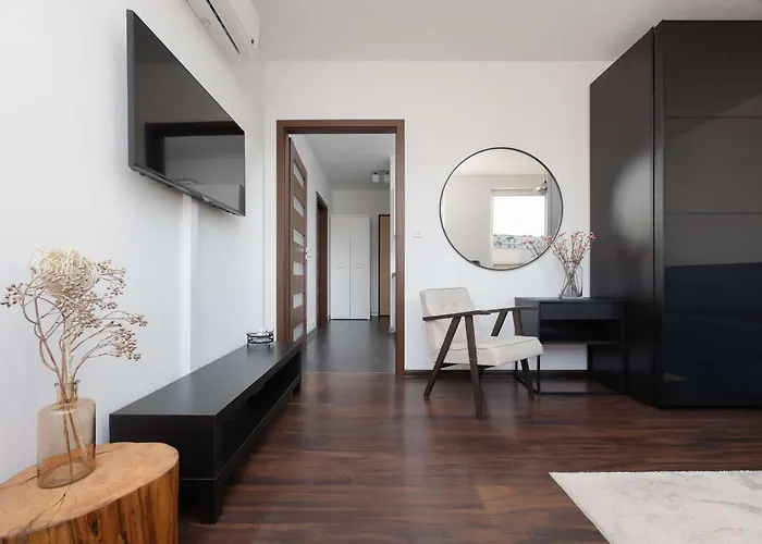 Apartment Stylowy W Warszawie Sypialnia & Parking W Garazu By Renters Warsaw