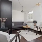 Stylowy W Warszawie Sypialnia & Parking W Garazu By Renters
